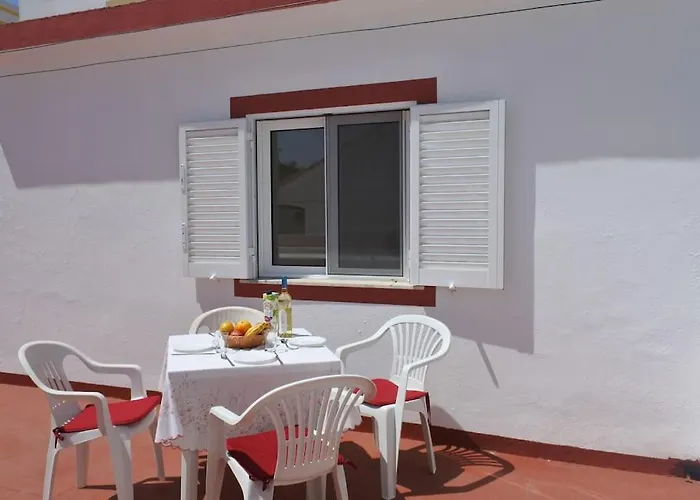 Apartment In The Center Of Carvoeiro With Terrace