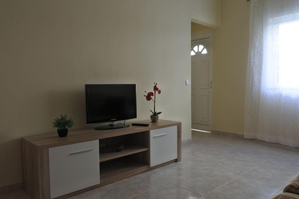 In The Center Of Carvoeiro With Terrace *